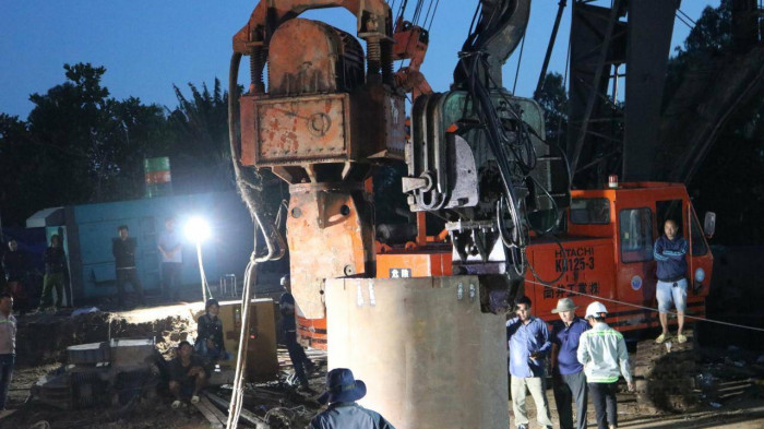 Hiện trường cứu hộ bé trai Thái Lý Hào Nam.