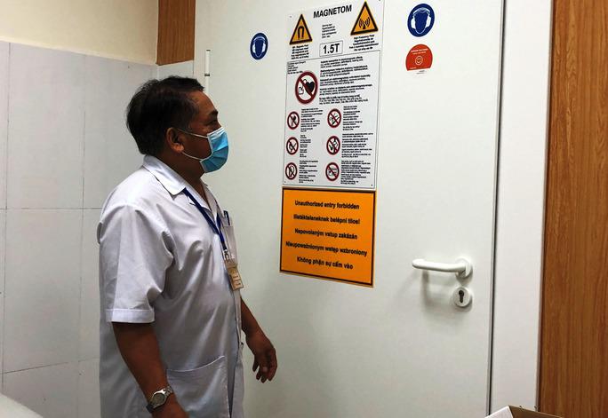 Phòng máy chụp MRI của Bệnh viện Đa khoa Quảng Ngãi đóng cửa thời điểm cuối năm 2020. Ảnh: T.Trực