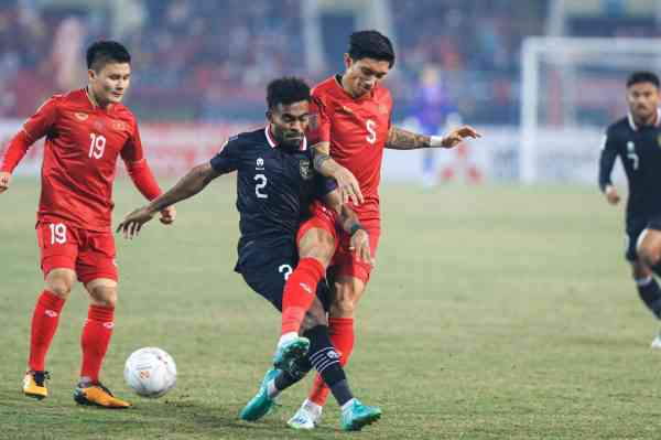 Tuyển Việt Nam trong trận bán kết lượt về với Indonesia. Ảnh: MD
