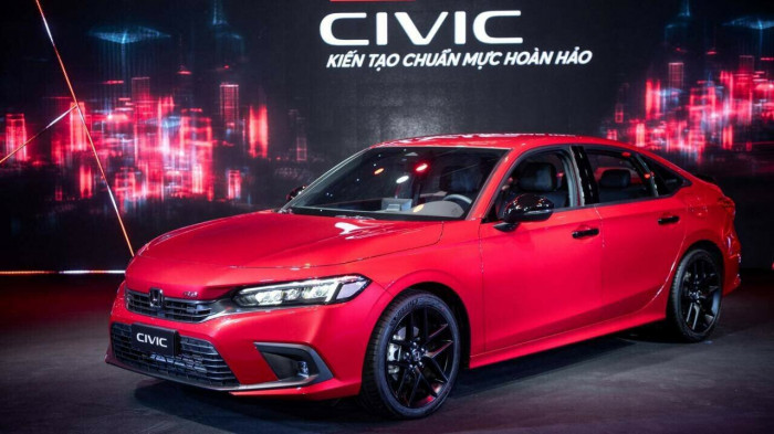 Honda Civic là mẫu sedan hạng C đầu tiên bước sang thế hệ mới trong năm 2022