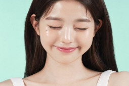 Làm đẹp - Cách để "là phẳng" nếp nhăn già nua quanh miệng