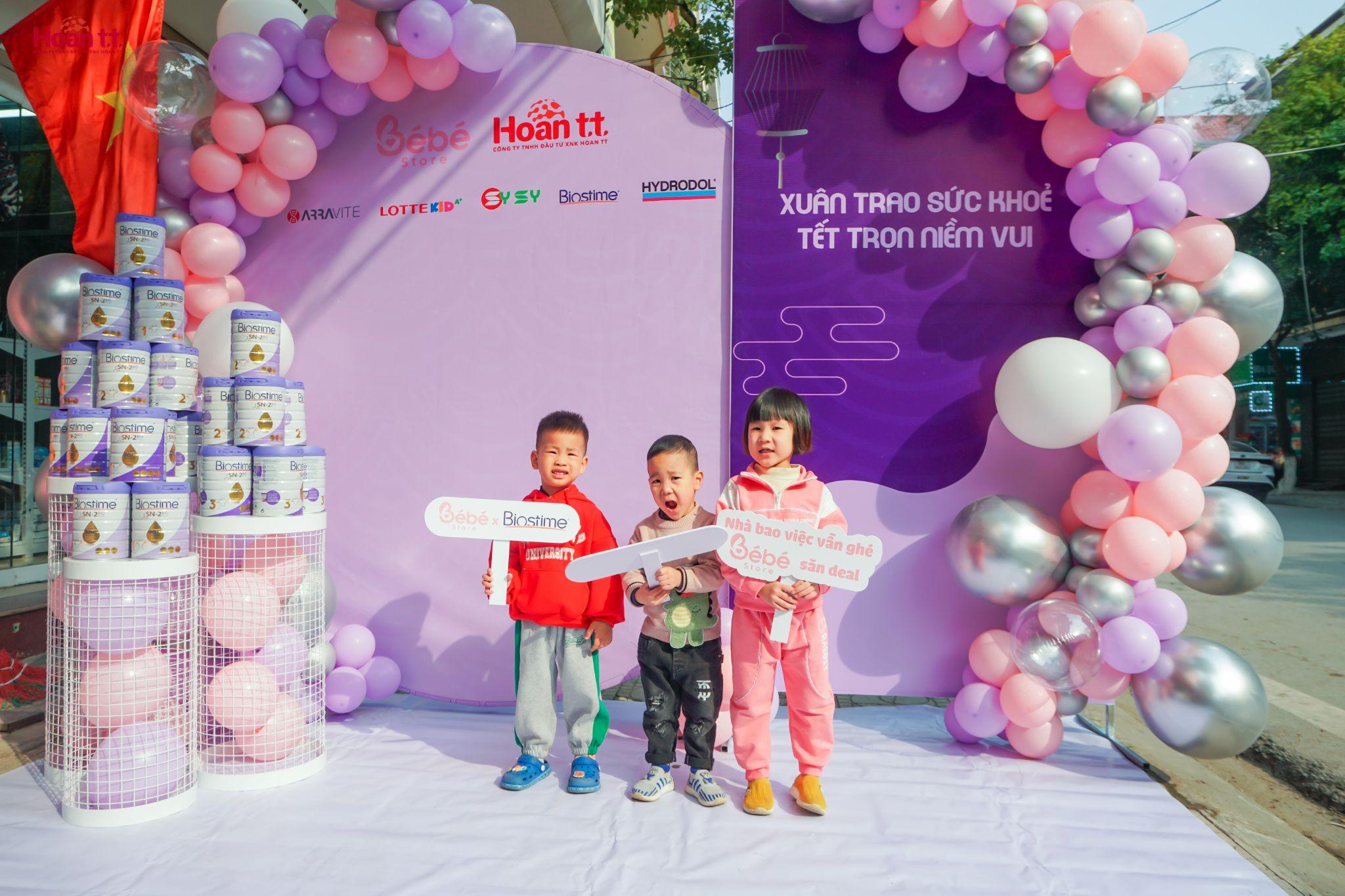 Các mẹ và em bé được trải nghiệm những sản phẩm cao cấp nhất từ nước Úc do Công ty TNHH Đầu tư XNK HOAN TT nhập khẩu độc quyền và Bébé Store phân phối.