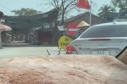 Tin tức trong ngày - Tin tức 24h qua: Lý do người phụ nữ ở Bạc Liêu tự ý chặn đường, lập trạm thu phí