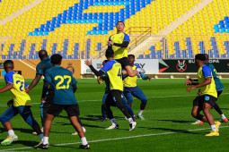 Bóng đá - Ronaldo bật cao khiến đồng đội "há hốc mồm", Al Nassr đặt nghệ danh mĩ miều