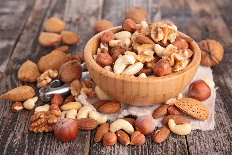 Nên ăn gì trước và sau mỗi cuộc nhậu dịp Tết để tránh cảm giác khó chịu, nôn nao - 2
