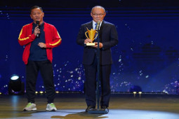 HLV Park Hang Seo thắng giải ”Oscar thể thao VN”, quyết vô địch AFF Cup