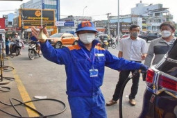 Thị trường - Tiêu dùng - Giá xăng dầu hôm nay 13/1: Diễn biến ra sao trước thông tin mới về lạm phát?