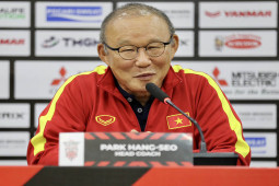 Bóng đá - Họp báo ĐT Việt Nam đấu Thái Lan: Thầy Park phản pháo gay gắt HLV Polking
