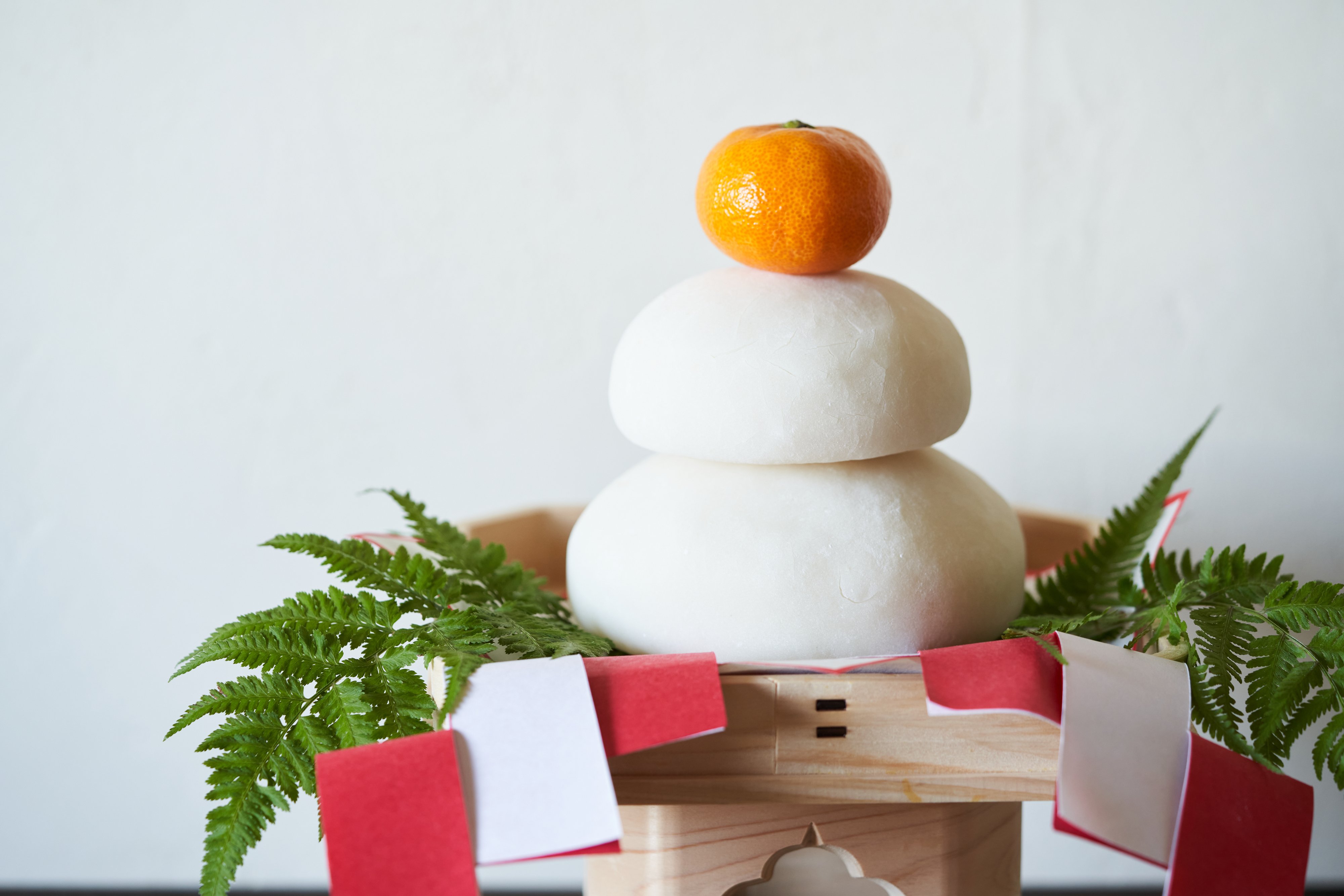 Bánh Kagamimochi được dùng để trang trí trong dịp tết Nhật Bản