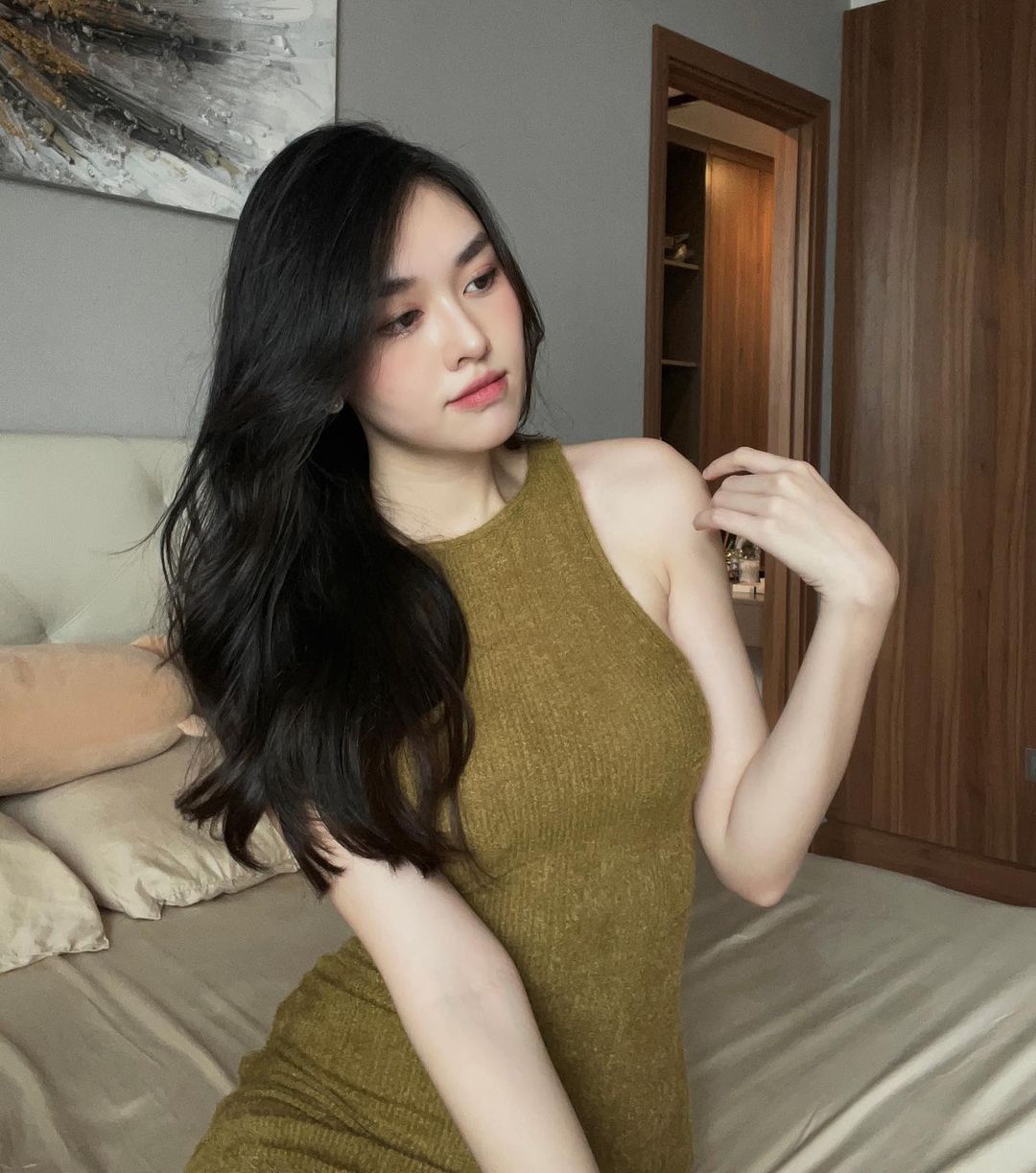 Người đẹp RMIT chuộng mặc váy áo len tăm khoe dáng &#34;gái 1 con trông mòn con mắt&#34; - 4