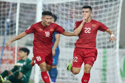Kết quả bóng đá ĐT Việt Nam - Thái Lan: Tiến Linh rực sáng, xà ngang cứu thua (Chung kết AFF Cup) (H1)