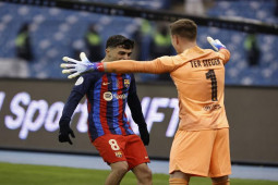 Bóng đá - Barca thắng luân lưu: Xavi khen "Người nhện", mơ hạ Real ẵm Siêu cúp TBN