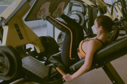 Làm đẹp - "Cô gái Hà thành được tặng biệt thự 80 tỷ" đẩy tạ 120kg để có hông quả táo