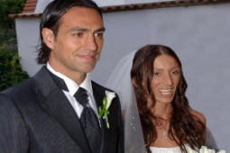 Đàn ông - Cặp đôi "đũa lệch" nổi tiếng nhất làng bóng đá: Chàng đẹp nàng kém sắc vẫn bền lâu