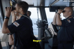 Thế giới - Video: Hé lộ khoảnh khắc 3 chiến đấu cơ Su-24 Nga "áp sát" tàu sân bay lớn nhất của Anh