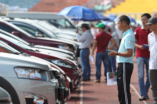 Thuê xe ô tô tự lái đi chơi Tết cần phải hết sức cẩn trọng (Ảnh: Minh họa)