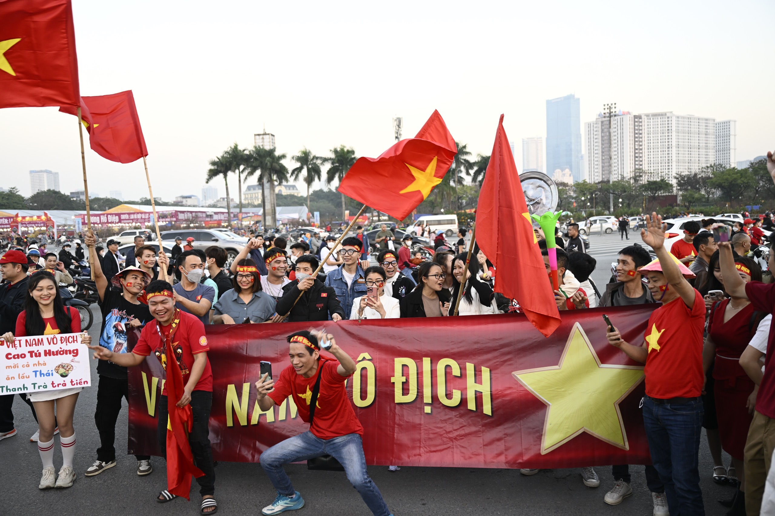 Vào lúc 19h30 tối nay (13/1), đội tuyển Việt Nam đón tiếp đội tuyển Thái Lan trên sân nhà Mỹ Đình (Hà Nội) ở trận chung kết lượt đi AFF Cup 2022.