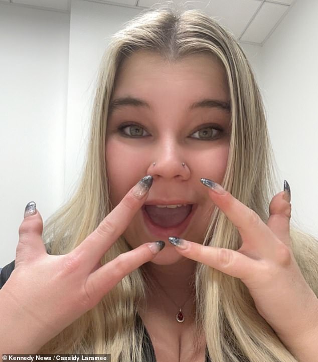 Nữ DJ tự tin khi sở hữu 3 ngón tay giống khủng long - 5