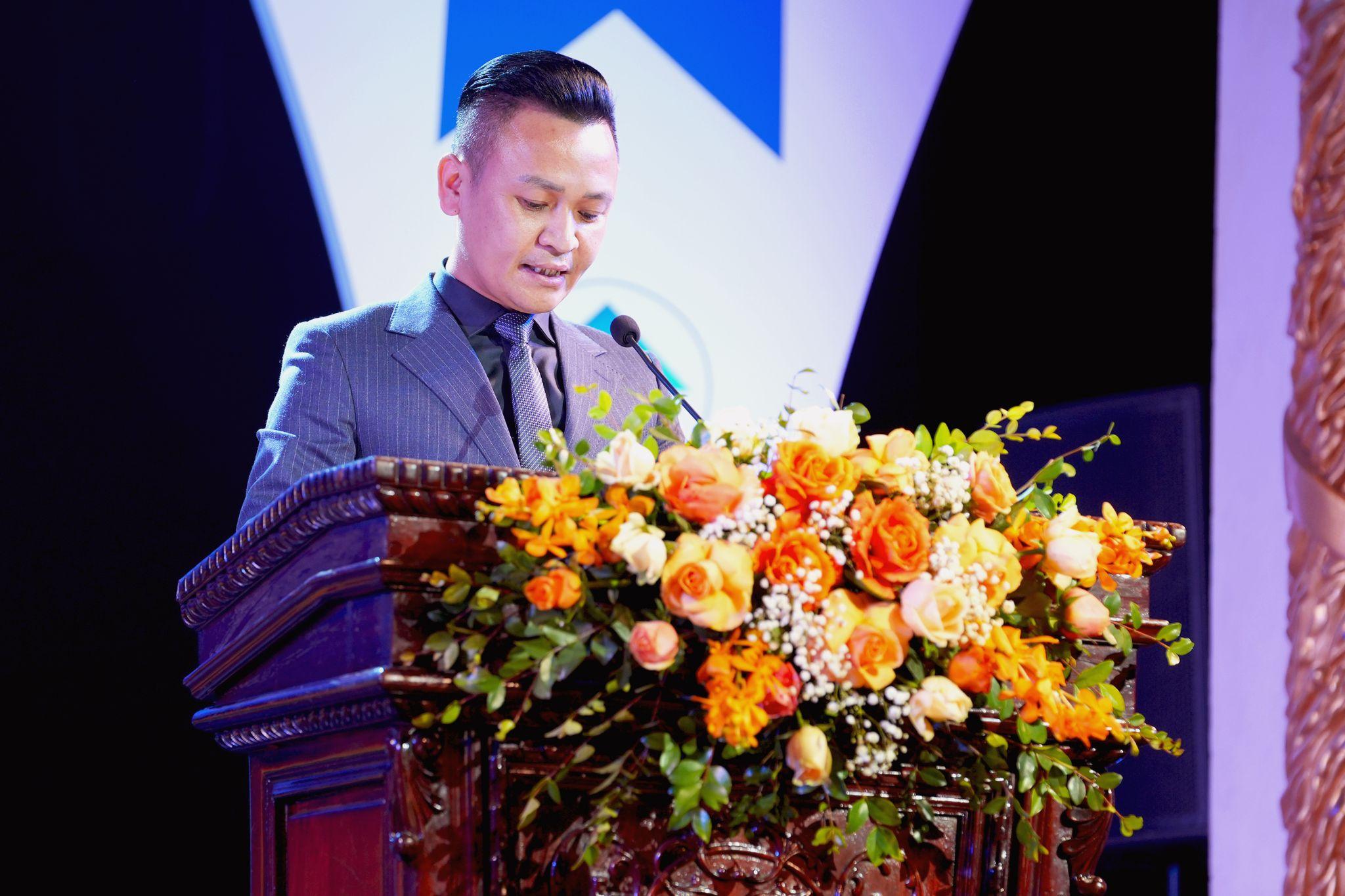 Ông Nguyễn Tiến Hiệp - Chủ tịch Tập đoàn Việt Nam Toàn Cầu Holdings, Trưởng Ban tổ chức phát biểu khai mạc tại buổi lễ