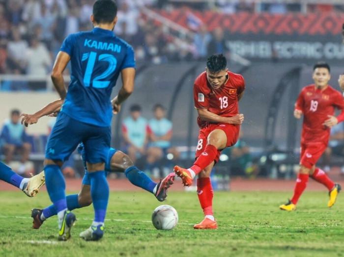 Tuyển Việt Nam hòa kịch tính Thái Lan trong trận chung kết lượt đi AFF Cup 2022