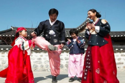 Đàn ông - Đàn ông Hàn Quốc thường không dám đi ngủ trong đêm giao thừa, lý do vì đâu?