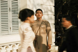 Đàn ông - Chuyên gia đưa ra lời khuyên giúp các anh em mặc áo dài Tết đẹp mà vẫn truyền thống