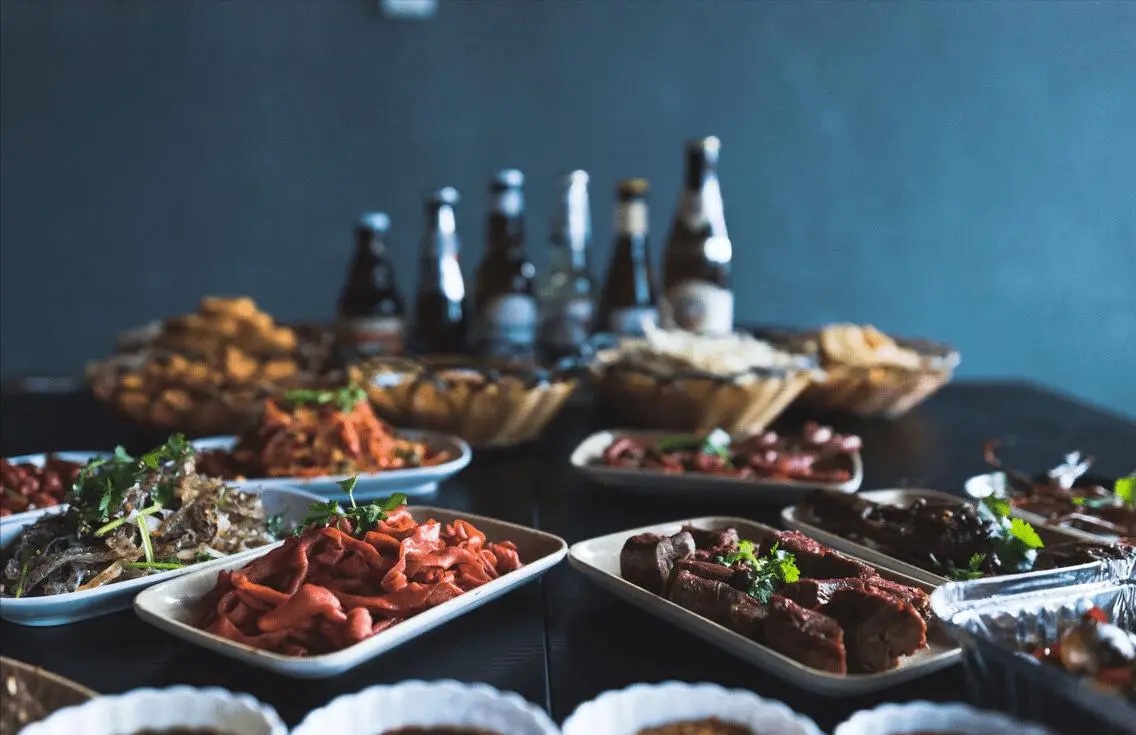 3 thói quen xấu ngày Tết hại gan hơn nhậu nhẹt được bác sĩ tổng hợp và chia sẻ - 2