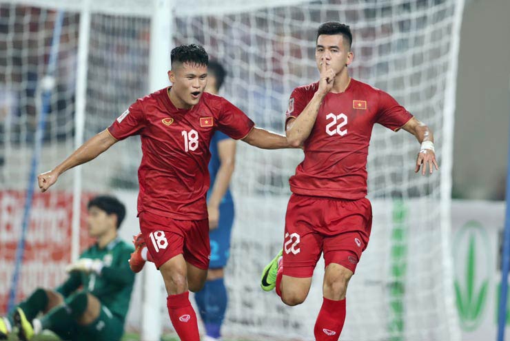 Tiến Linh mở tỷ số cho ĐT Việt Nam nhưng Thái Lan có được trận hòa 2-2 tại Mỹ Đình