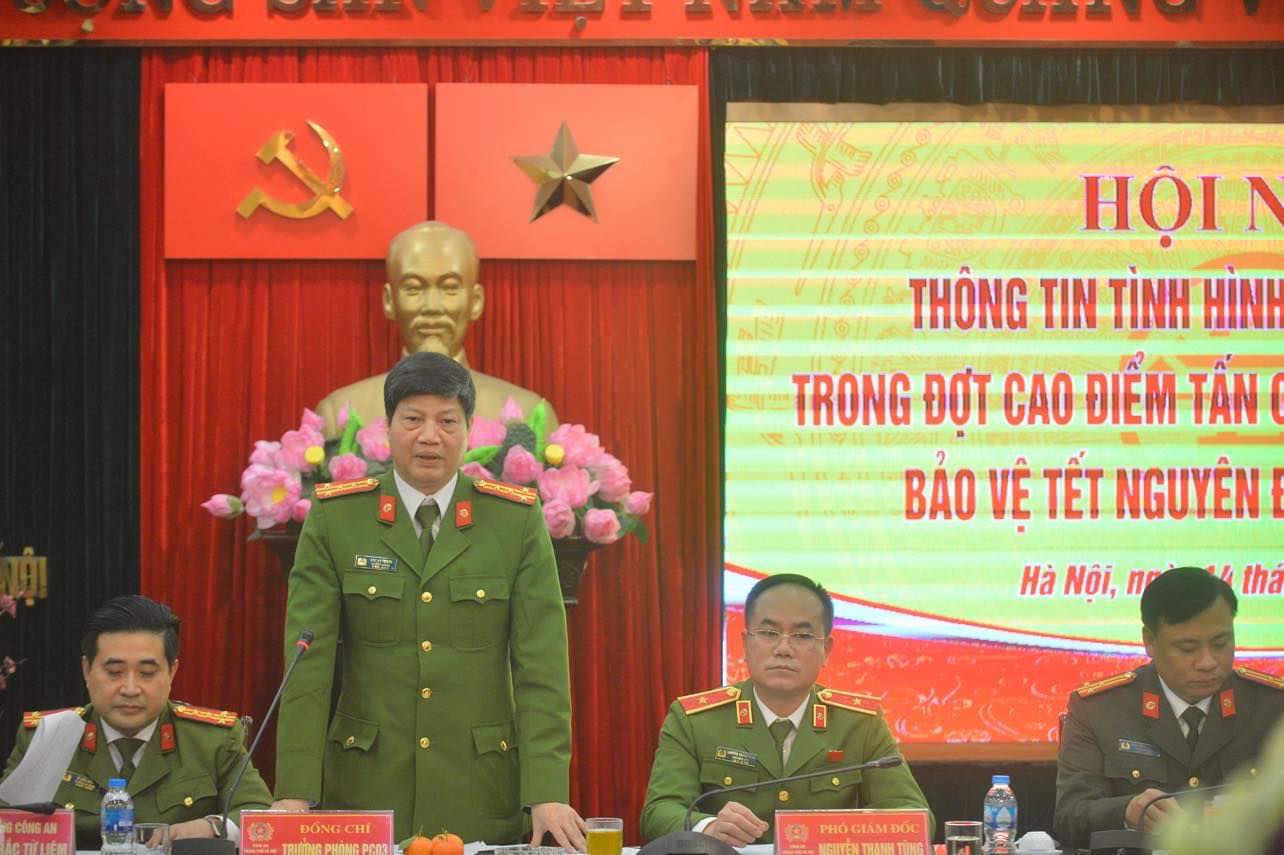 Đại tá Chu An Thanh - Trưởng phòng PC03 thông tin tại cuộc họp báo.