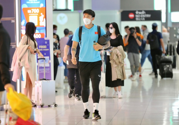 ĐT Việt Nam đã có mặt tại Thái Lan, sẵn sàng đấu chung kết lượt về - 3