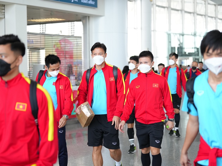 Trận hòa 2-2 ở lượt đi khiến ĐT Việt
Nam gặp bất lợi. “Những chiến binh Rồng vàng” buộc phải thắng hoặc
hòa có tỷ số 3-3 trở lên mới vô địch.