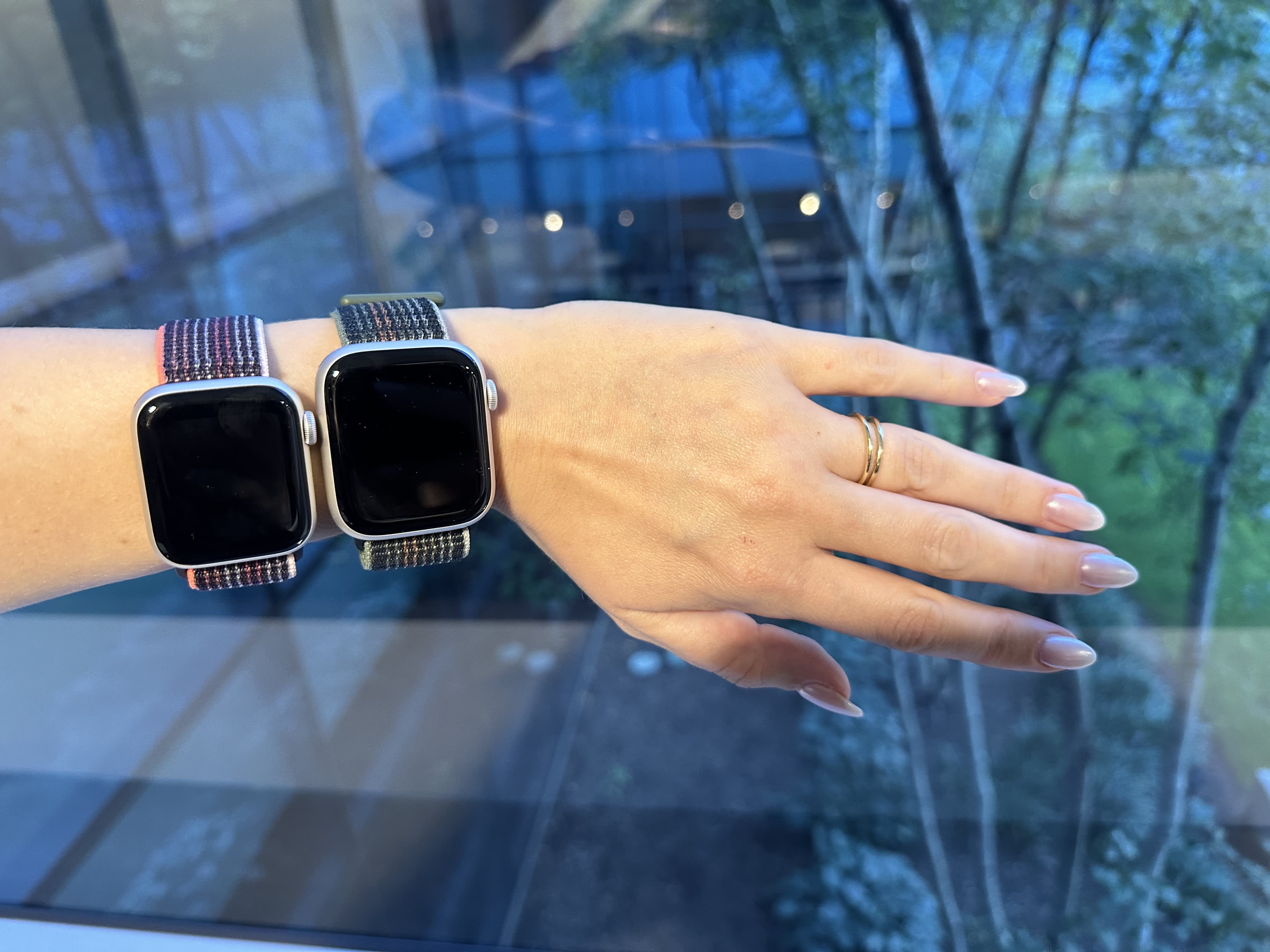 Đồng hồ Apple Watch.