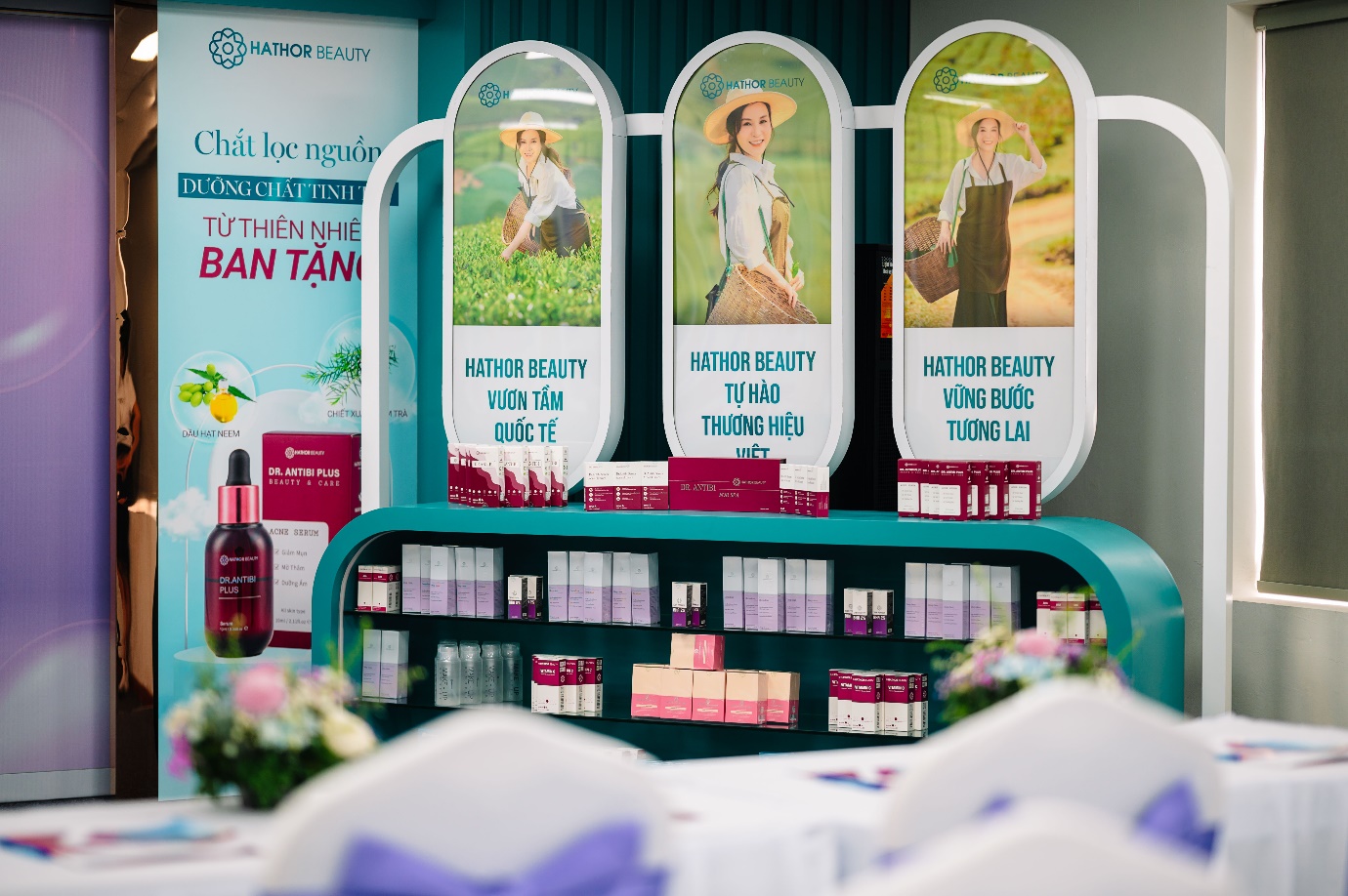 Hệ sản phẩm Dr. Antibi bao gồm Dr. Antibi, Dr. Antibi Plus và Dr. Antibi Serum