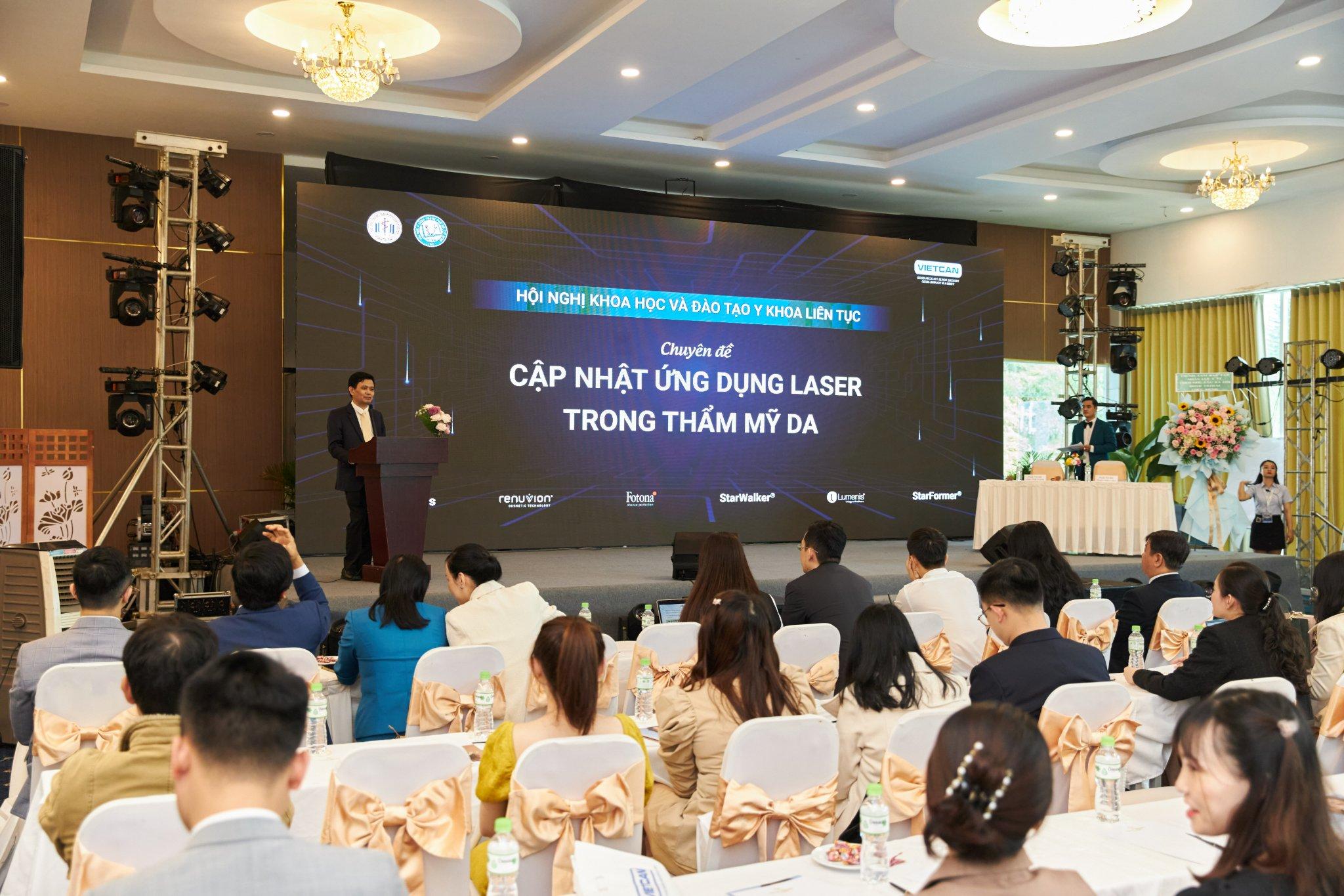 Hợp tác với chuyên gia nhiều kinh nghiệm trong làm đẹp tới từ Châu Âu, Nhật Bản, Hoa Kỳ để tập huấn cho nhân viên thường niên