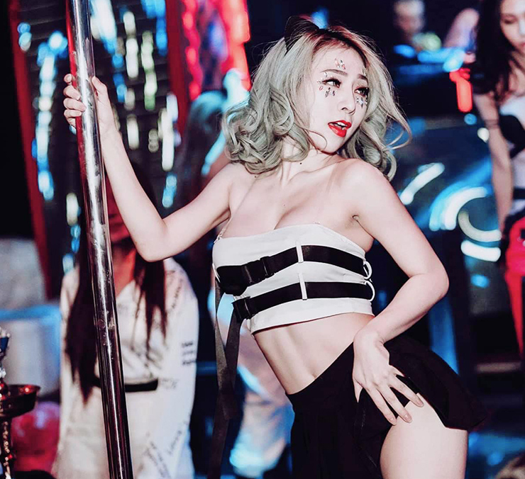 Dàn hot girl múa cột tập xuyên Tết, lên kế hoạch đi biểu diễn nước ngoài - 3