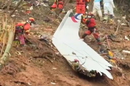 Thông tin máy bay rơi khiến 132 người chết ”có thể do chủ ý”: Trung Quốc lên tiếng
