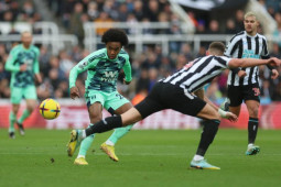 Bóng đá - Video bóng đá Newcastle - Fulham: Hi hữu penalty, bàn thắng "vàng" phút 89 (Ngoại hạng Anh)