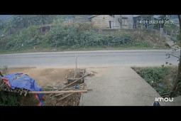 Ô tô - Clip: Xe con dừng đột ngột bị xe tải đâm thẳng vào đuôi xe