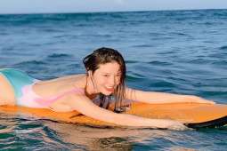 Làm đẹp - Thân hình "búp bê di động" giúp Diễm My 9X tự tin mỗi lần mặc đồ bơi cut-out