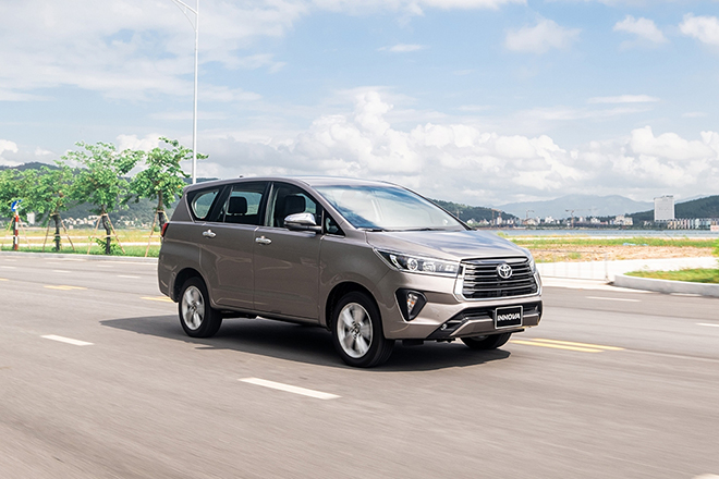 Giá xe Toyota Innova niêm yết và lăn bánh tháng 1/2023 - 12