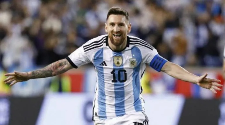 Messi đã trở thành biểu tượng của bóng đá Argentina
