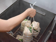 “Làng không ngủ” Ước Lễ mùa Tết, tất bật ngày đêm, ra lò cả tấn giò vẫn không kịp đơn khách