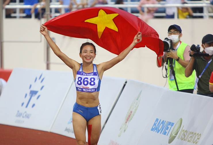 Nguyễn Thị Oanh đón một cái Tết ấm no sau 1 năm thi đấu nhiều thành công