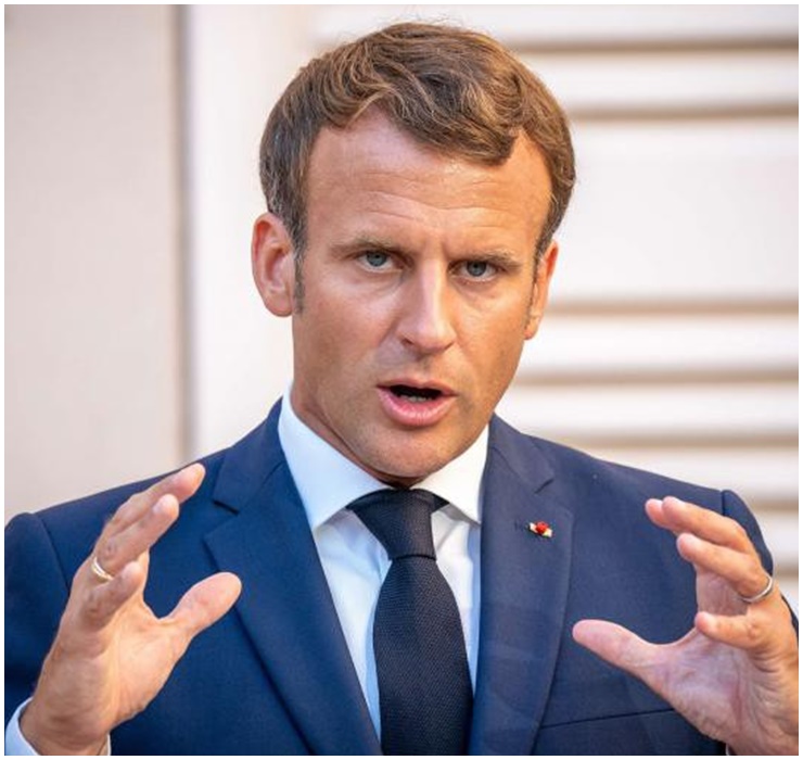 Tổng thống Emmanuel Macron là một trong những chính trị gia nổi bật với ngoại hình xuất chúng. Ở tuổi 45, vị Tổng thống này vẫn rất phong độ, nam tính và lịch thiệp.
