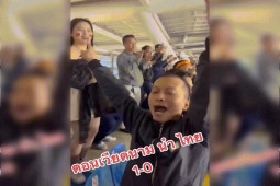 TikToker Thái Lan đăng video thể hiện hành động đẹp của CĐV Việt Nam - Thái Lan 