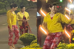 Thời trang - Mặc đồ bộ, mang dép lê đi mua hoa Tết, Thùy Tiên khiến dân mạng "cười nghiêng ngả"