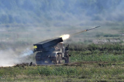 Thế giới - Uy lực pháo phản lực Tornado-G giúp Nga áp đảo hỏa lực Ukraine ở Donbass