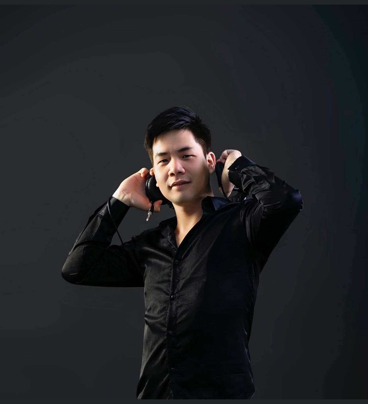 Vươn lên từ nghèo khó, anh chàng muốn "truyền lửa" cho các bạn trẻ