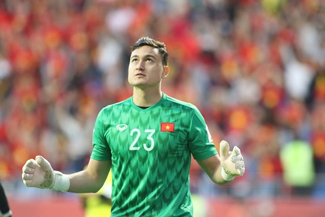 Theo xác nhận của đội tuyển Việt Nam, Văn Lâm sẽ ra sân trong màu áo xanh bạc hà.