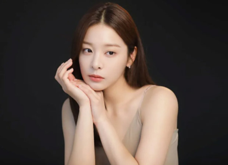 Sau bộ phim "Hẹn hò chốn công sở" hot nhất nhì màn ảnh Hàn năm 2022, tên tuổi của Seol In Ah nổi như cồn.
